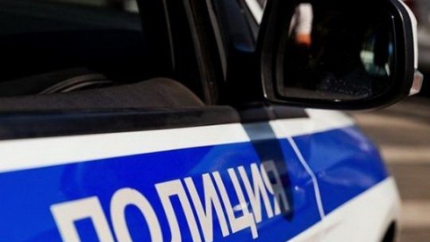 В Менделеевском районе полицейские пресекли противоправные действия граждан В Менделеевском районе полицейские пресекли противоправные действия граждан